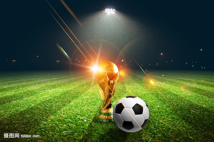 从替补到主力，他靠努力逆袭（他凭努力从替补跃升为主力）