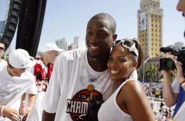 继姆巴佩之后，凯恩是本赛季第二位打入25球的五大联赛球员（凯恩成为本赛季五大联赛第二位打进25球的球员，仅次于姆巴佩）