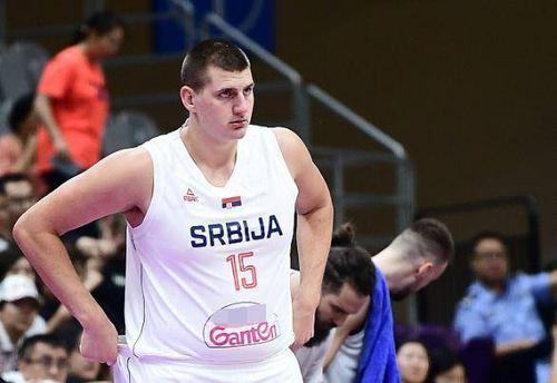 穆帅：那不勒斯伤病多？别逗我笑了，我们的伤缺才让我发愁（穆里尼奥：别拿那不勒斯伤病说事，真正让我头疼的是我们队的伤停）