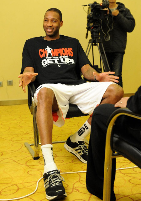 1-2折戟亚平宁！英超11.4亿豪门惨遭逆转跌出前8 各项赛事4场不胜（1-2客场折戟亚平宁！总身价11.4亿英超豪门遭逆转跌出前八 各赛事近4场不胜）